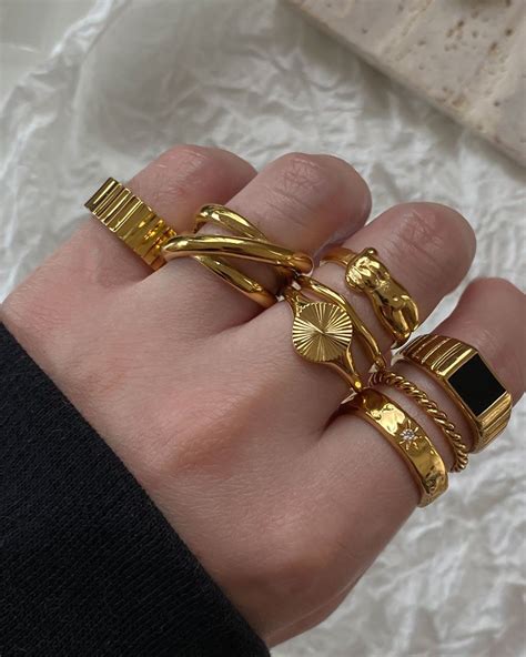 18K Gold Plated - Black Onyx Signet Ring | Gioielli, Accessori, Moda donna