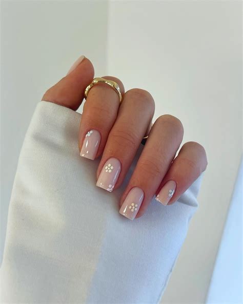White Gel Nails Short at Isaac Macquarie blog