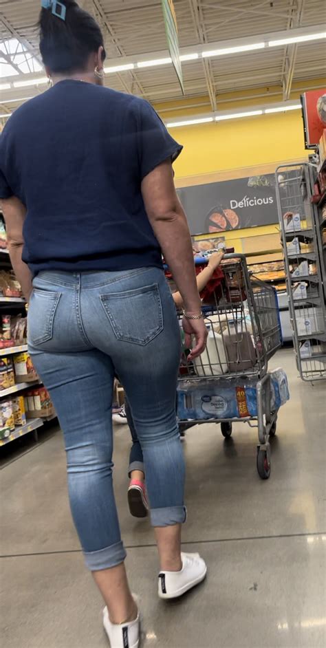 sexy latina mom of two - Tight Jeans - Forum