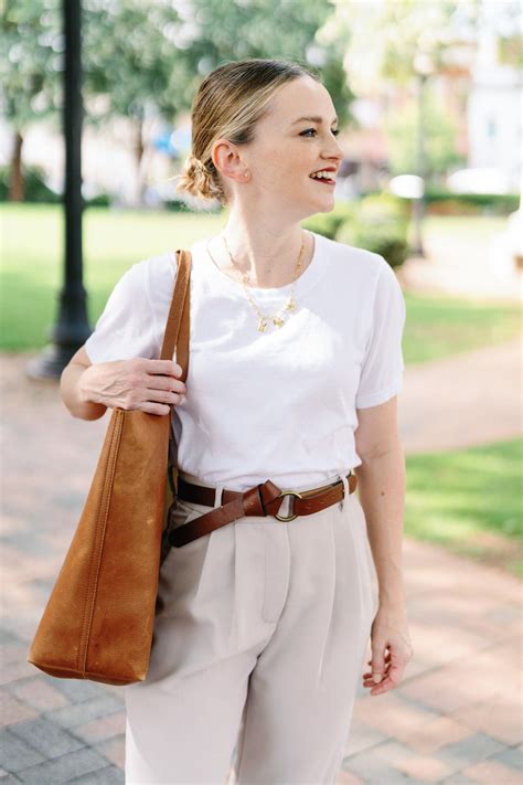 The $7 Hanes White T-Shirt That Every Woman Needs | Poor Little It Girl