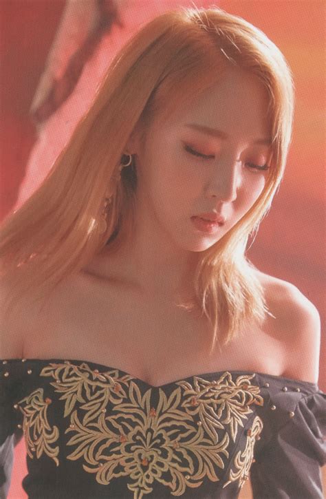 MAMAMOO 7th Mini Album 'Red Moon' [SCANS] | kpopping