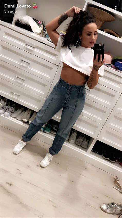 Demi Lovato Flashes Some Underboob in Sexy Selfie: Pic! | Entertainment ...