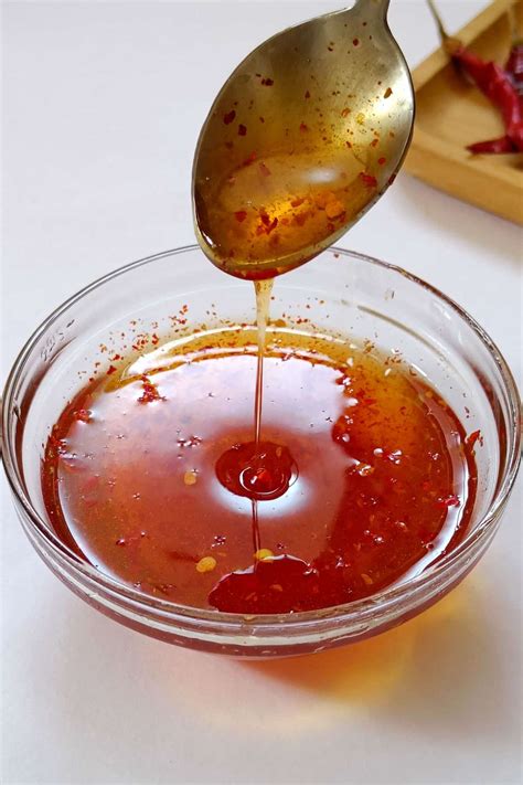 Homemade Hot Honey Sauce - Spoons Of Flavor