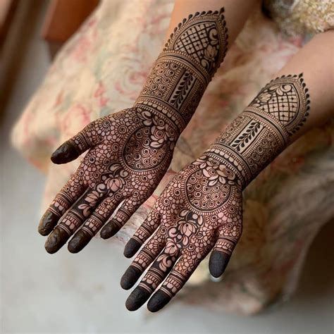 Unique Arabic Mehendi Designs for the Festive Season