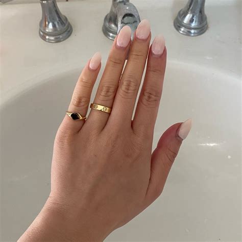 18k Solid Gold Signet Pinky Ring | Pinky ring, Gold signet pinky ring ...