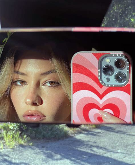 Madelyn Cline Nude Pics and LEAKED SexTape - Scandal Planet