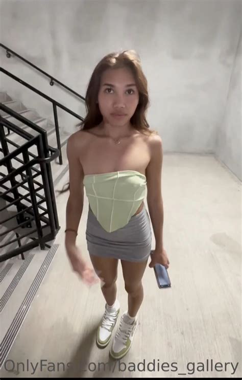 Anyone know who this is? : r/baddies_gallery