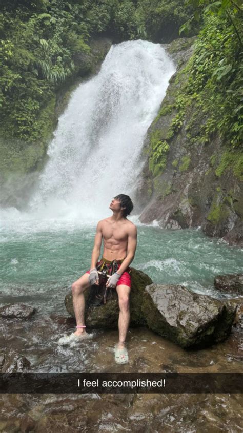 Hot celeb/Youtubers @shirtless-internet-boys - Tumblr Blog | Tumlook