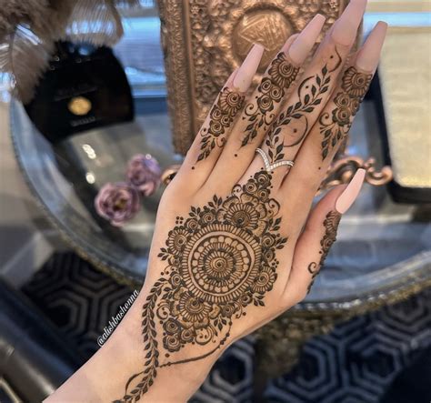 40+ Beautiful Mehndi Designs For Eid, Brides & Parties - Haul of Fame