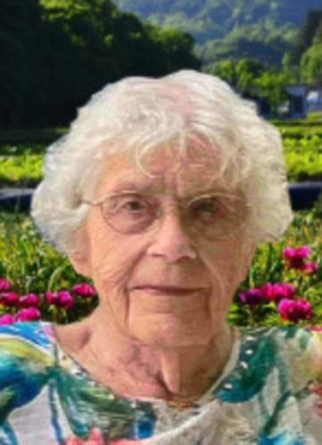 Jeane Smit Obituary (2025) - Muskegon, MI - Muskegon Chronicle