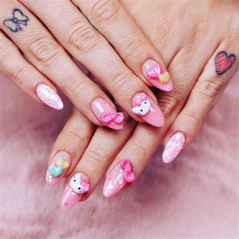 Hello Kitty Nails