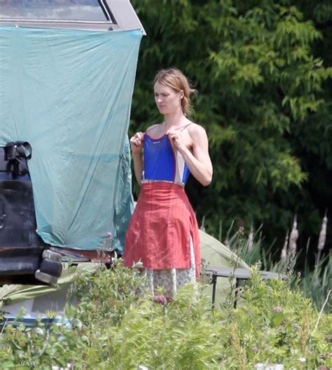 MACKENZIE DAVIS - abroparaguas.com