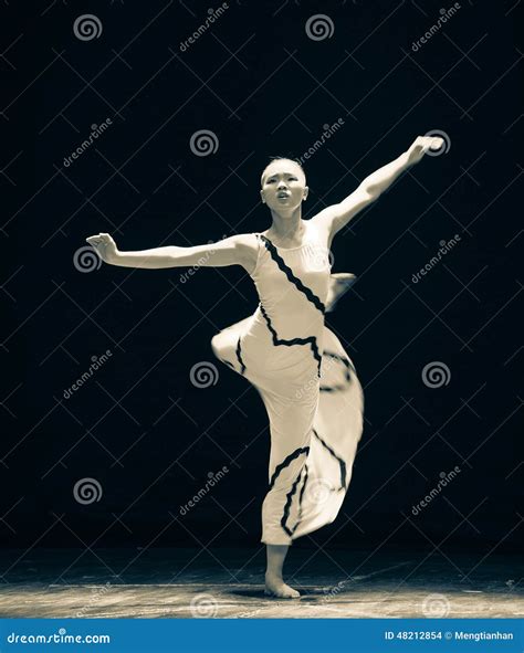 Rhythm-Errand into the Maze-Modern Dance-choreographer Martha Graham ...