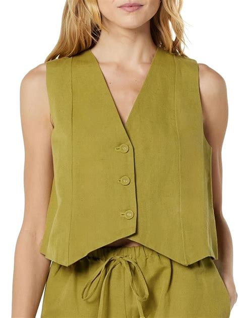 9 Linen Vests That Double As The Perfect Standalone Top - Brit + Co