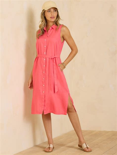 Ultimate Guide To the Best Travel Dresses for Summer