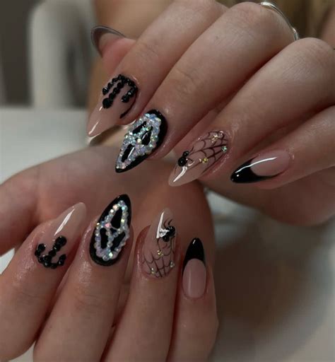 Pin by Wera Bañuelos on Nails in 2025 | Halloween nails, Nail designs ...