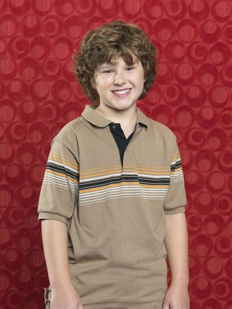 Nolan Gould as Luke Dunphy in #ModernFamily - Season 2 | Modern family luke, Modern family ...