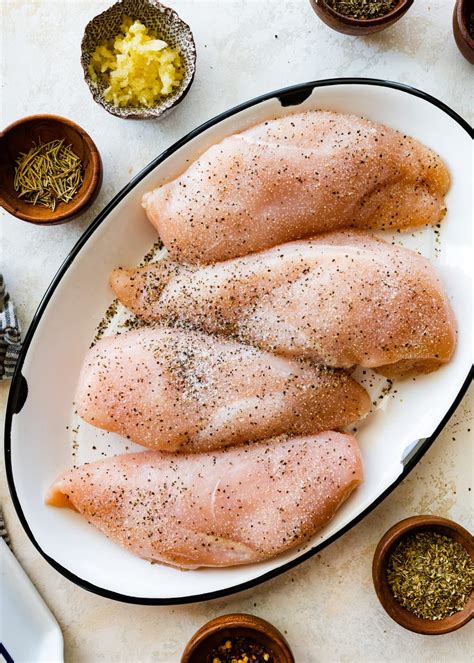 Juicy Baked Chicken Breasts (30 minutes!) - Cucina by Elena