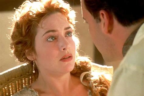 Kate Winslet says her agent was asked about her weight