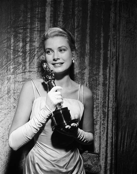 Les films de Grace Kelly et les oscars – Noblesse & Royautés