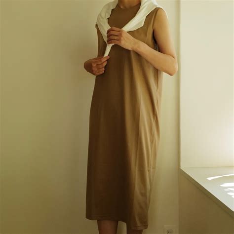 ATON ｜ SUVIN 60/2 NO-SLEEVE DRESS | HJ GALLERY