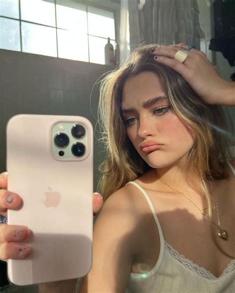 Lizzy Greene 08/26/2022 • CelebMafia