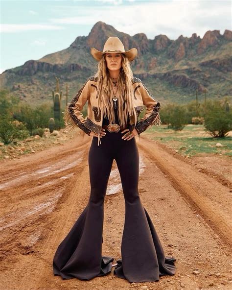 Lainey wilson outfits – Artofit