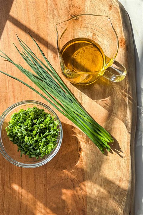 Chive Oil (Bright Green Herb Oil for Spring Dishes)