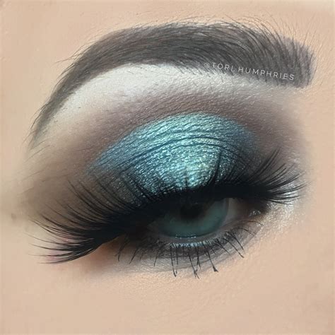 Cool toned gray and blue eyeshadow look Morphe 29a palette Instagram ...