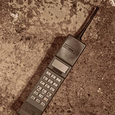 1980s Cell Phones and Their Modern Revival
