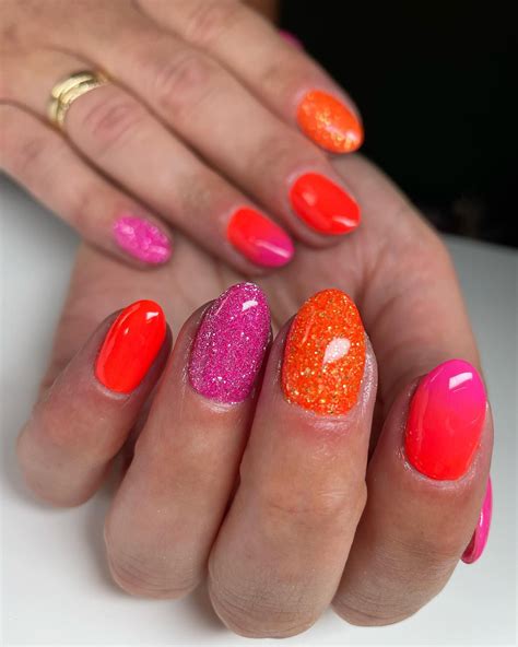 30+ Extremely Cool Neon Nail Design Ideas to Try This Year | Neon pink ...