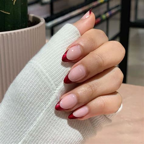 22 Amazing French Oval Nail Designs for Fall You Must Try