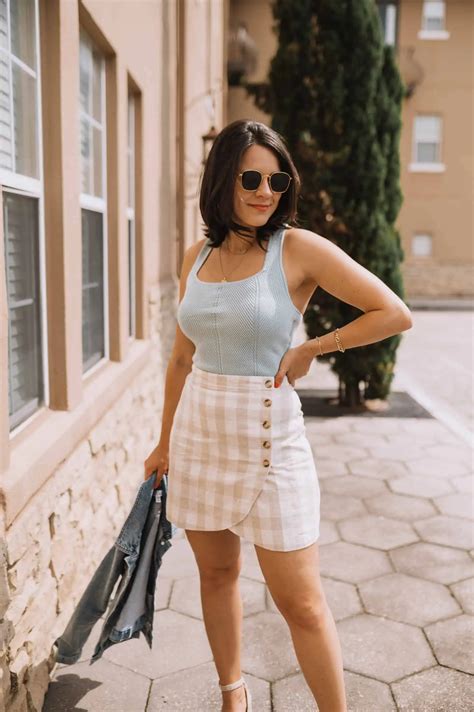 Mini Skirt Outfits Ring In The New Year In Your Tiniest Miniskirt