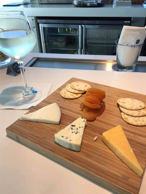 Aspire Lounge at San Diego International Airport | Amex US