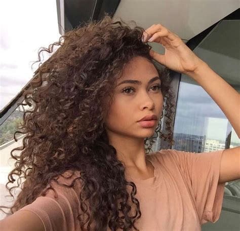 3B Curly Haircuts / 20 Photos of Type 3B Curly Hair | NaturallyCurly ...