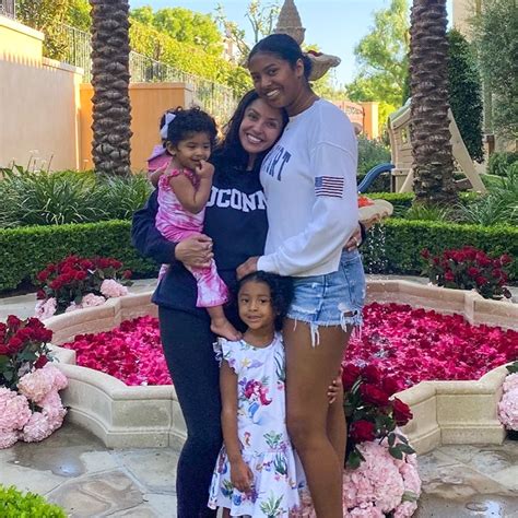 Vanessa Bryant Family / Kobe And Vanessa Bryant S Touching Family ...
