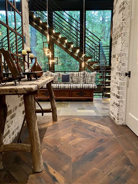 Reclaimed Barnwood Flooring — Eutree Inc.