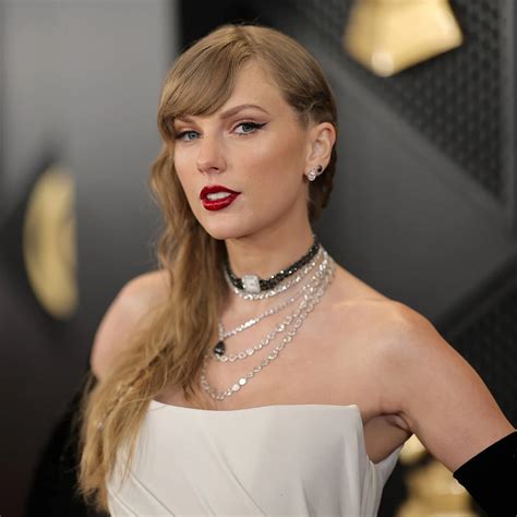 So viel Kohle kosteten Taylor Swifts Sneaker vom Coachella! | COSMOPOLITAN