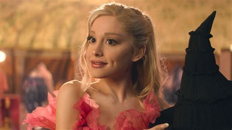 Wicked Star Ariana Grande Apologizes for Snubbing Elvira After Recent ...