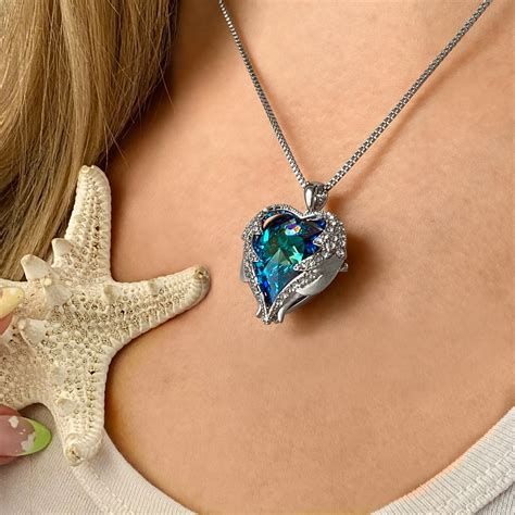 Ocean Heart Necklace – GoBeachy