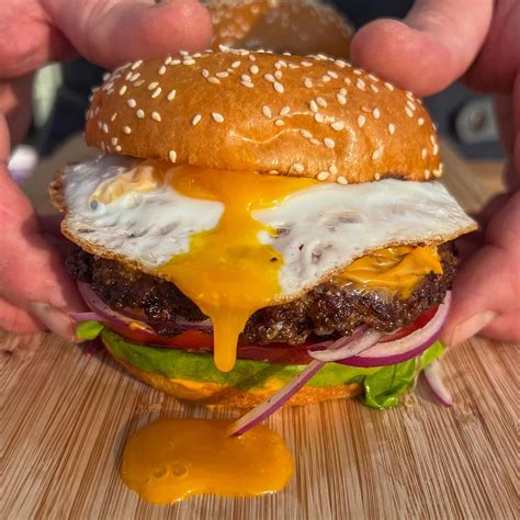 Fried Egg Smash Burger - Zimmy's Nook