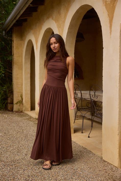 Nalla Maxi Dress Brown | Stunning dresses, Maxi dress, Guest attire
