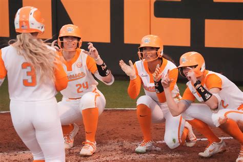 Karlyn Pickens, Peyton Tanner throw no-hitters for Tennessee softball
