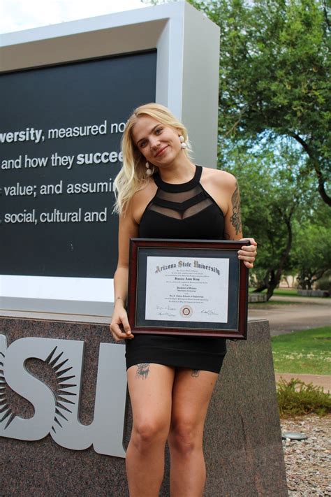 Jess (@mushm0m) / Twitter