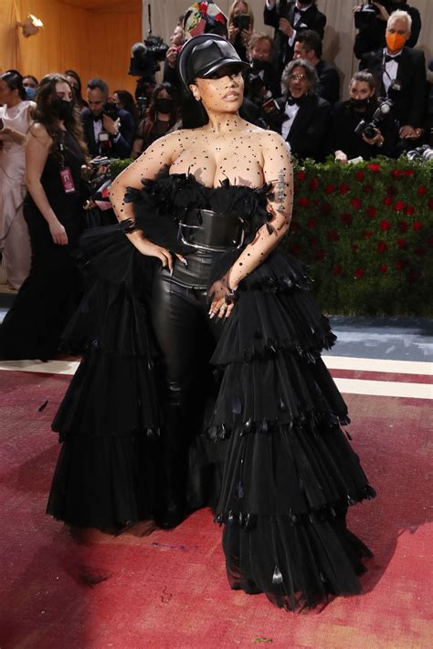 Nicki Minaj Wardrobe Malfunction: Nip Slip, Performances | Life & Style