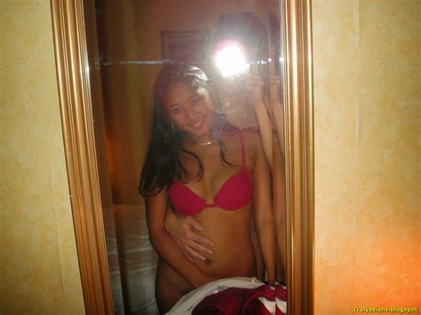 Cute and Innocent Looking Malay Girl Sucking BF Dick (24 pics) | Asian nude photo naked collection