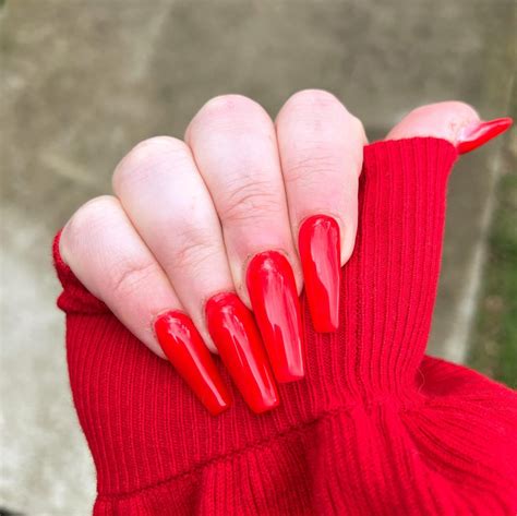 First Time Trying the Famous DND 430 - Ferrari Red! (Gel) : r ...