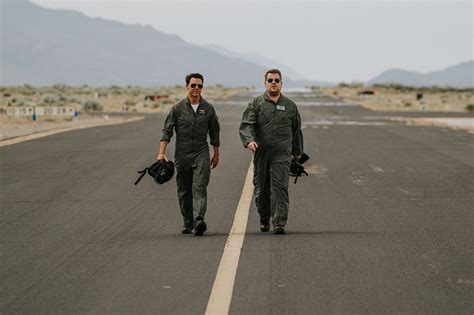 Mia Rose ♛ on Twitter: "All these years and I have been saving myself for the mile high club ...