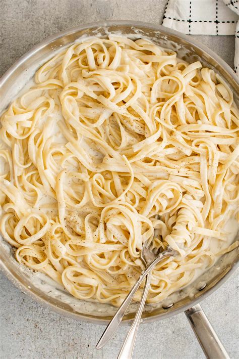 Best Alfredo Sauce Recipe (2026)