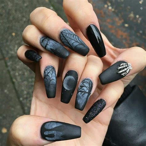 Gothic Nails Art